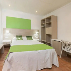 Отель Hostal Adelino Улучшенный номер с различными типами кроватей фото 3