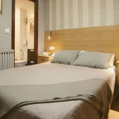 Отель Hostal Crisol Стандартный номер с различными типами кроватей фото 4
