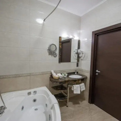 Гостиница Севан Плаза 4* Студия Делюкс разные типы кроватей фото 6