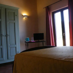 Отель Agriturismo Fattoria Di Gragnone 3* Улучшенный номер фото 2
