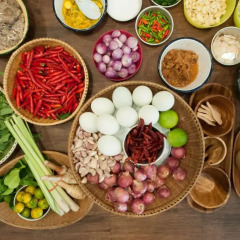 Hom Hostel & Cooking Club Кровать в общем номере фото 13