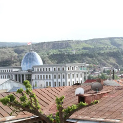 Отель B&B Old Tbilisi 3* Улучшенный номер с различными типами кроватей фото 2