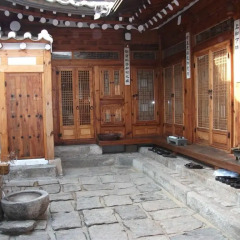 Отель Bukchon Sarangchae Hanok Guesthouse Южная Корея, Сеул - отзывы, цены и фото номеров - забронировать отель Bukchon Sarangchae Hanok Guesthouse онлайн интерьер отеля