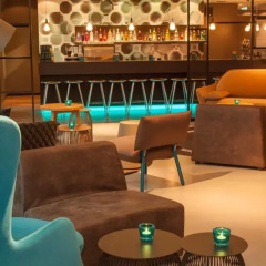 Отель Motel One Berlin-Potsdamer Platz Германия, Берлин - отзывы, цены и фото номеров - забронировать отель Motel One Berlin-Potsdamer Platz онлайн гостиничный бар