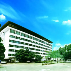 Khon Kaen Hotel бассейн