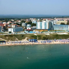 Perla Plaza Hotel пляж