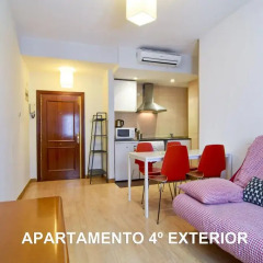 Отель Apartamentos LG45 Испания, Мадрид - отзывы, цены и фото номеров - забронировать отель Apartamentos LG45 онлайн комната для гостей фото 2