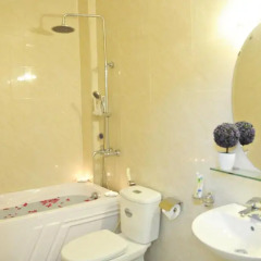 Hanoi Little Center Hotel 3* Стандартный номер с двуспальной кроватью фото 10