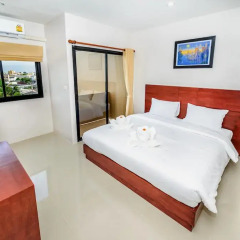 Отель The Topaz Residence 3* Номер Делюкс с разными типами кроватей фото 2