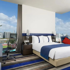 Отель Holiday Inn Express Bangkok Siam 3* Улучшенный номер с различными типами кроватей фото 9