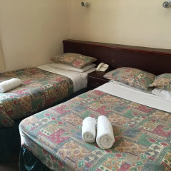 Smiths Hotel 2* Стандартный номер фото 2