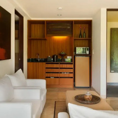 Отель Komaneka at Bisma 5* Семейный люкс с двуспальной кроватью фото 4