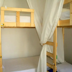 Locals Hostel & Suites Кровать в общем номере с двухъярусной кроватью фото 2