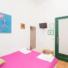 Отель Meltin Rome Guest House 2* Номер с общей ванной комнатой с различными типами кроватей (общая ванная комната) фото 3
