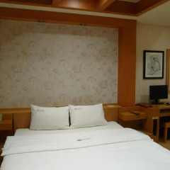 Hotel TJ 2* Люкс с различными типами кроватей фото 2