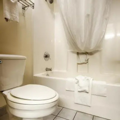 Отель Best Western Lakewood Inn 2* Стандартный номер с различными типами кроватей фото 5