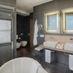 Отель NH Collection Milano President 5* Люкс с различными типами кроватей фото 17