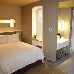 Shanghai Hongqiao Airport Hotel 4* Стандартный номер с различными типами кроватей
