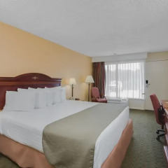 Отель Days Inn by Wyndham Asheville West 2* Стандартный номер с различными типами кроватей фото 3