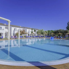 Отель Seaclub Mediterranean Resort бассейн