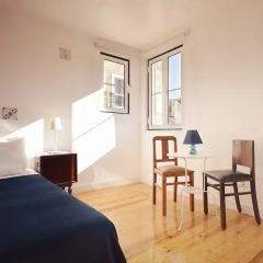 Отель Lisbon Story Guesthouse 3* Улучшенный номер с различными типами кроватей