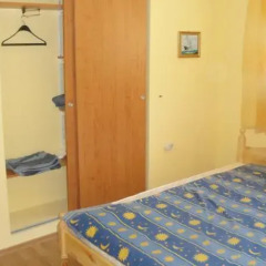 Отель Family House сейф в номере