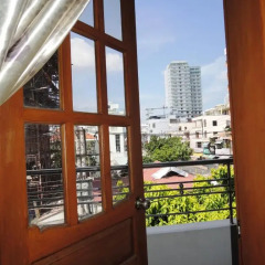 Отель Ngan Pho Hotel Вьетнам, Нячанг - отзывы, цены и фото номеров - забронировать отель Ngan Pho Hotel онлайн балкон