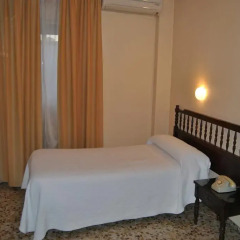 Hotel Los Angeles Альмендралехо комната для гостей фото 3