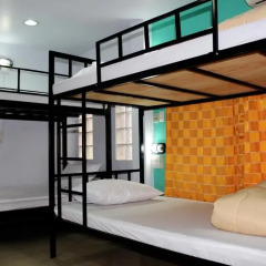 Home Base Hostel Adults Only Кровать в общем номере фото 2
