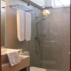 Отель Browns Sports & Leisure Club 4* Улучшенная вилла разные типы кроватей фото 17