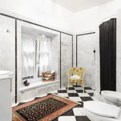 Отель The Secret Garden Boutique B&B Литва, Вильнюс - отзывы, цены и фото номеров - забронировать отель The Secret Garden Boutique B&B онлайн ванная