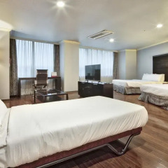 Ramada Hotel and Suites Seoul Namdaemun 4* Стандартный семейный номер с двуспальной кроватью фото 3