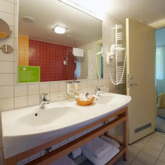 Отель Gabija Hotel Литва, Паланга - 2 отзыва об отеле, цены и фото номеров - забронировать отель Gabija Hotel онлайн ванная фото 2