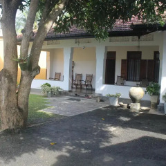 Отель Serene Holiday Bungalow Коттедж с различными типами кроватей