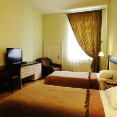 Deluxe Hostel Under The Roof Львов комната для гостей фото 6
