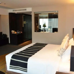 Отель Golden Tulip Mandison Suites 4* Номер Делюкс фото 17
