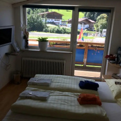 Отель Haus Romeo Alpine Gay Resort - Men 18+ Only 3* Стандартный номер с двуспальной кроватью (общая ванная комната) фото 8