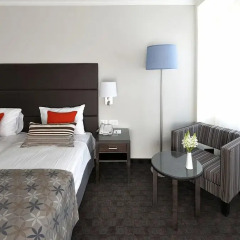 Отель Metropolitan Suites 4* Улучшенный номер фото 6