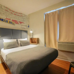 Отель CITY ROOMS NYC - Soho Стандартный номер с различными типами кроватей фото 11