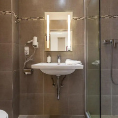 Отель Urban Stay Villa Cicubo Salzburg Австрия, Зальцбург - 3 отзыва об отеле, цены и фото номеров - забронировать отель Urban Stay Villa Cicubo Salzburg онлайн ванная фото 11