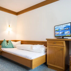 Отель Alpenresidenz Ballunspitze Стандартный номер с различными типами кроватей фото 6