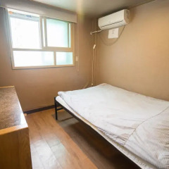 Beewon Guest House - Hostel Стандартный номер с двуспальной кроватью фото 14