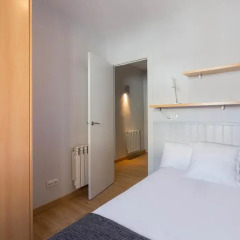 Апартаменты Apartments Flaugier Барселона комната для гостей фото 2