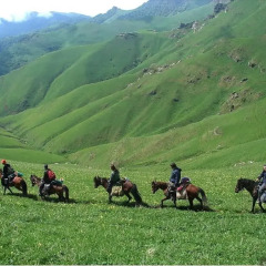Отель Aghasu Tun B&B Стандартный номер с различными типами кроватей фото 10