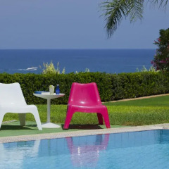 Отель Kerri W Seafront Villa бассейн