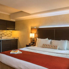 Отель GEC Granville Suites Downtown 3* Люкс с различными типами кроватей