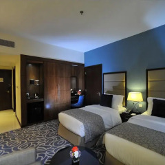 Отель Ramada Corniche 4* Номер Делюкс фото 5