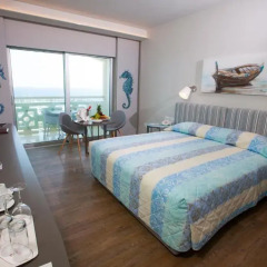 Отель St Raphael Resort & Marina 5* Номер Делюкс с различными типами кроватей