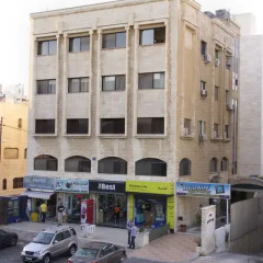 Апартаменты Al Waha Furnished Apartments парковка