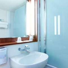 Отель Campanile Rennes Cleunay 3* Улучшенный номер с различными типами кроватей фото 3